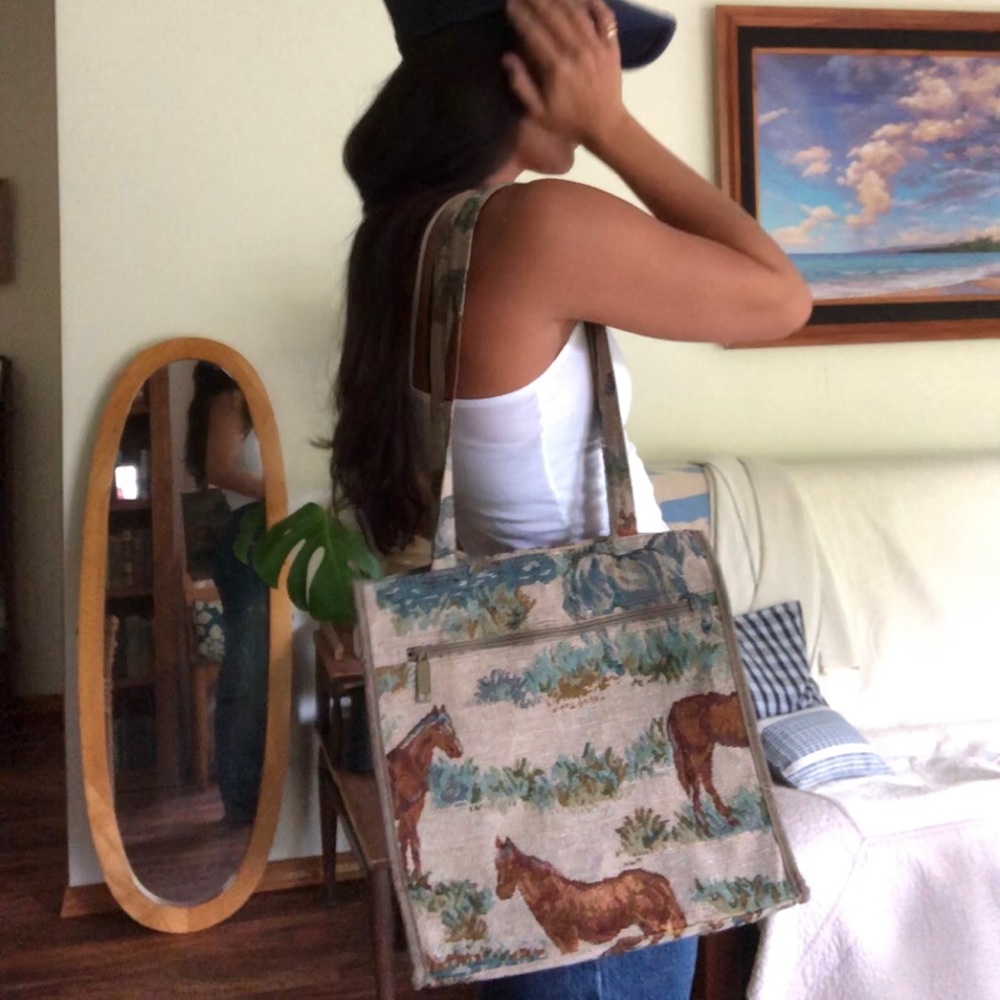 90s Tapestry Carpet Bag w/ Horse design